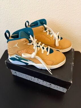 Jordan Kids MVP PS Twine/Green size 13C w/box